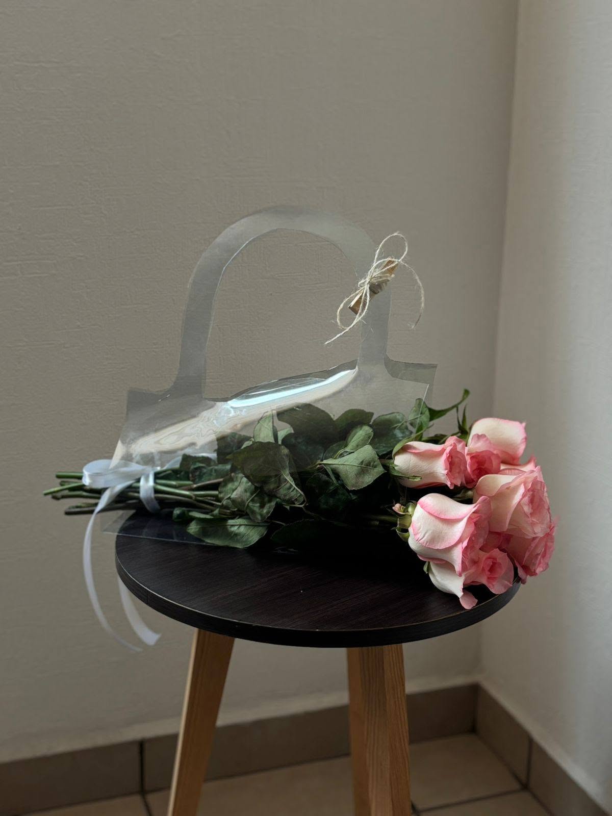 Estuche plástico para arreglos florales